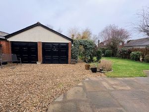 Photo 11- click for photo gallery